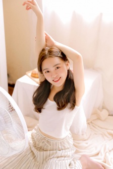 花蒂被吸得异常肿大